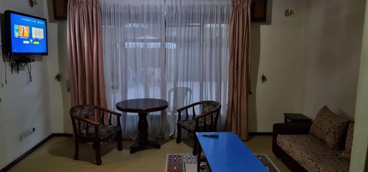 אדיס אבבה Lucy Guest House מראה חיצוני תמונה