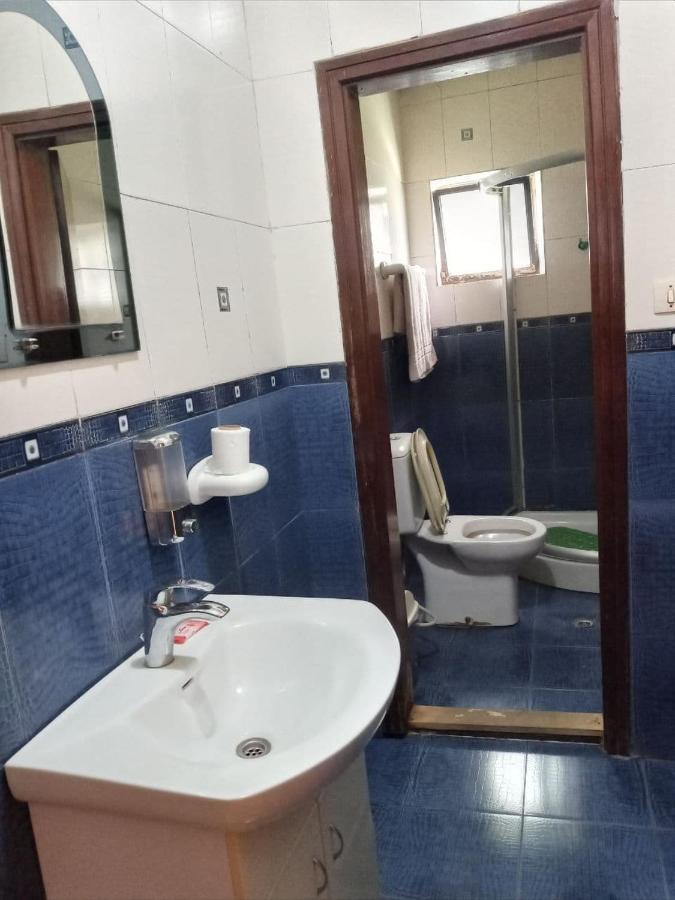 אדיס אבבה Lucy Guest House מראה חיצוני תמונה